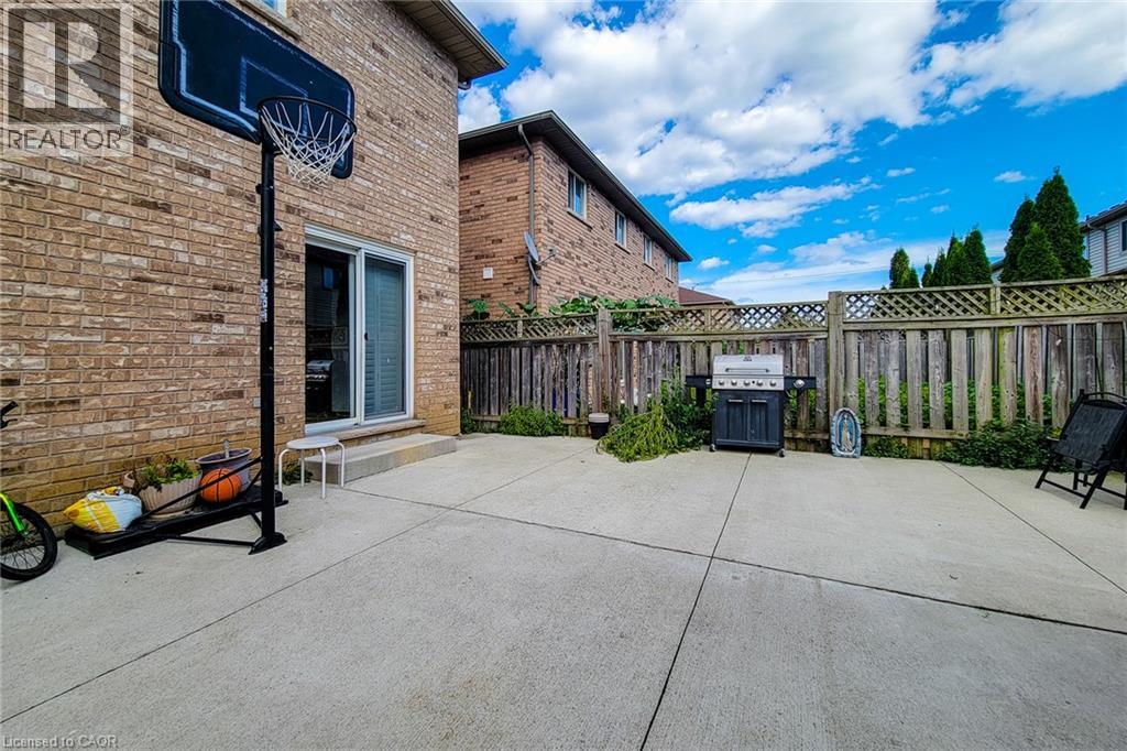 21 Jonathon Court Property Photo 6