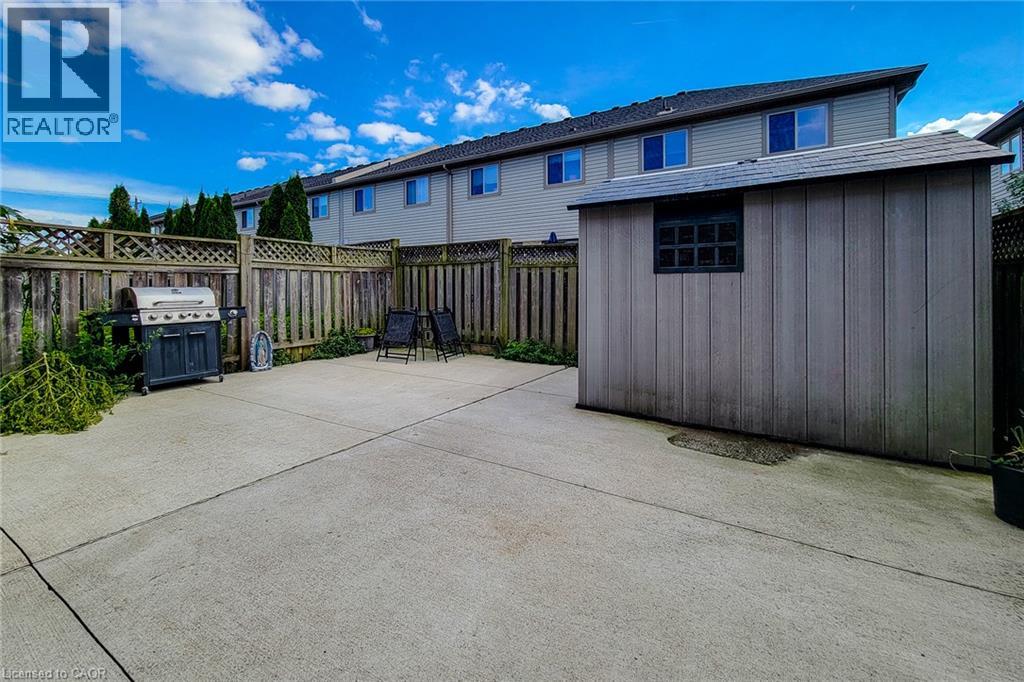 21 Jonathon Court Property Photo 8