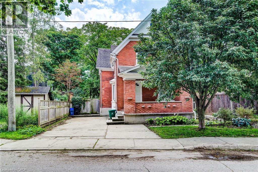 81 Willow Street Property Photo 4