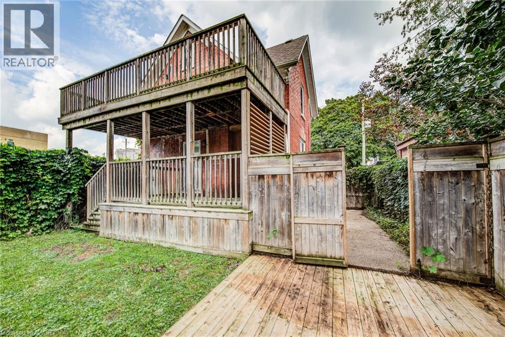 81 Willow Street Property Photo 12