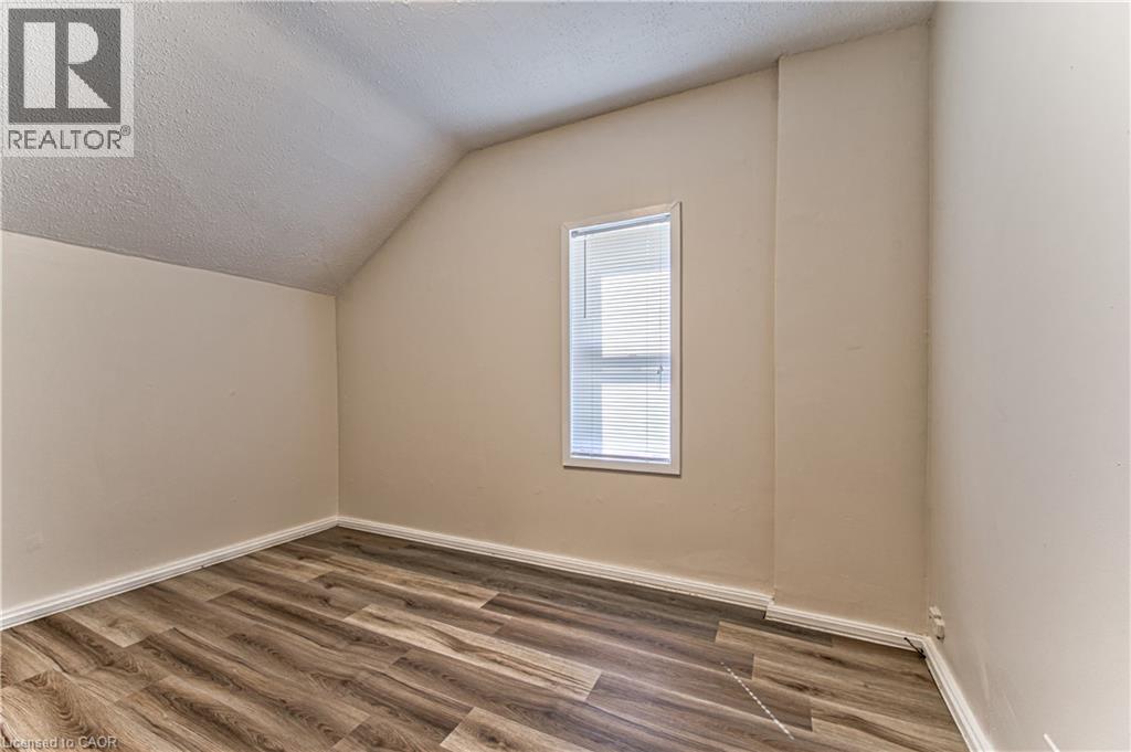 217 Lancaster Street E Property Photo 22