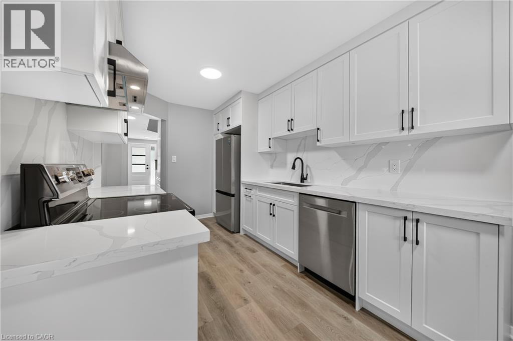 4353 Sawmill Valley Drive Property Photo 3