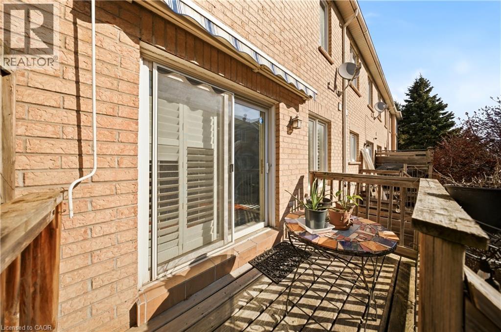 6 Purple Finch Court Property Photo 5