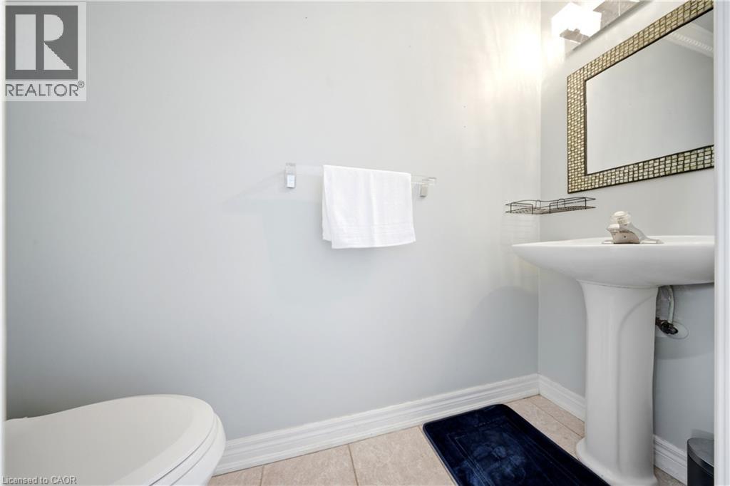 6 Purple Finch Court Property Photo 11