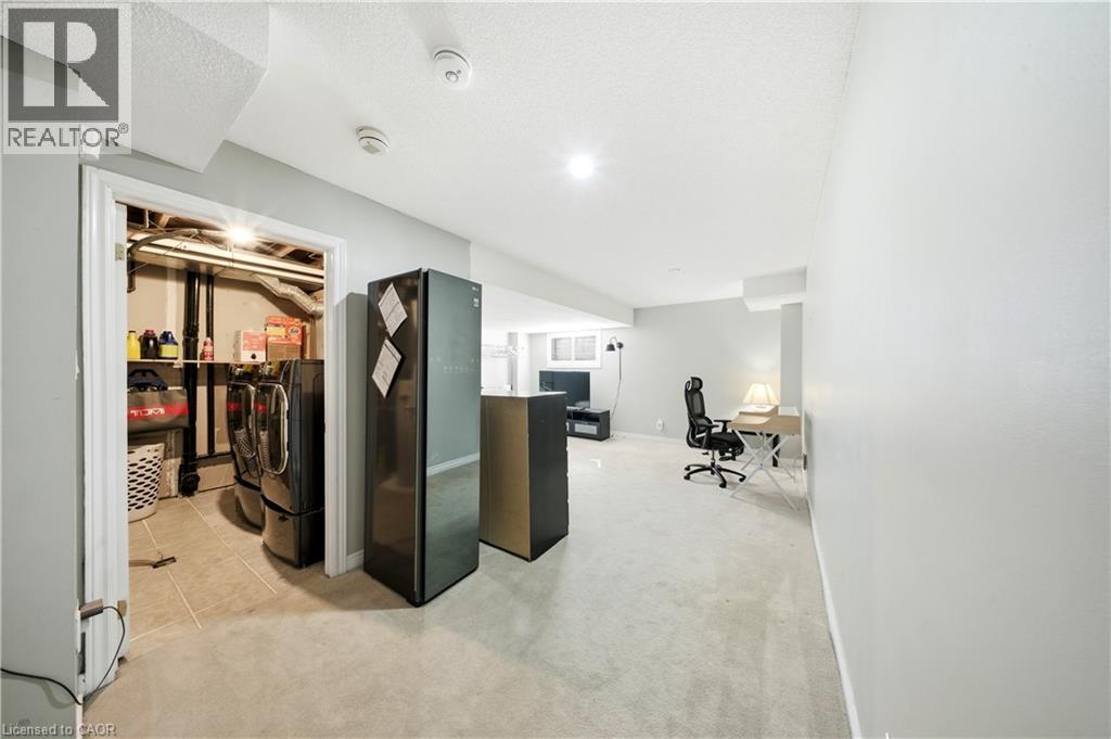 6 Purple Finch Court Property Photo 13