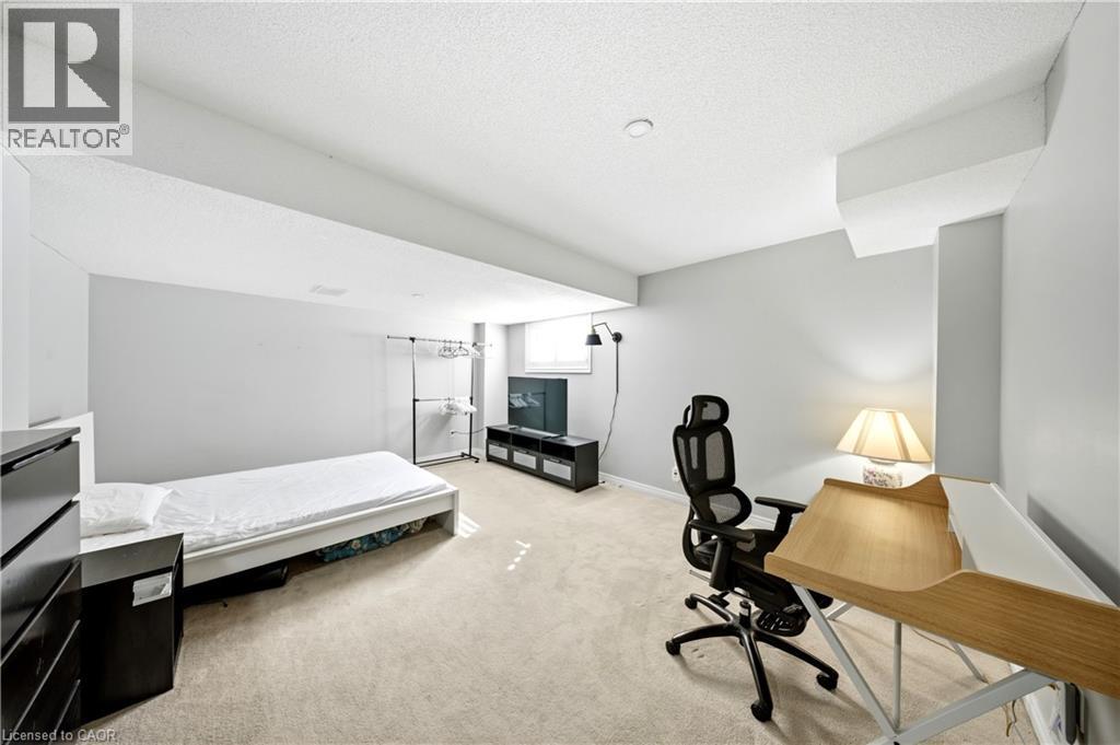 6 Purple Finch Court Property Photo 14