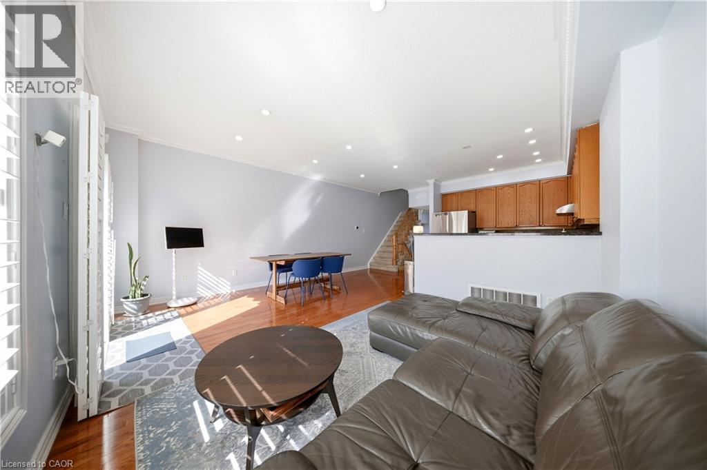 6 Purple Finch Court Property Photo 24