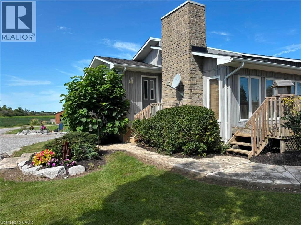 5030 Blackheath Road Property Photo 3