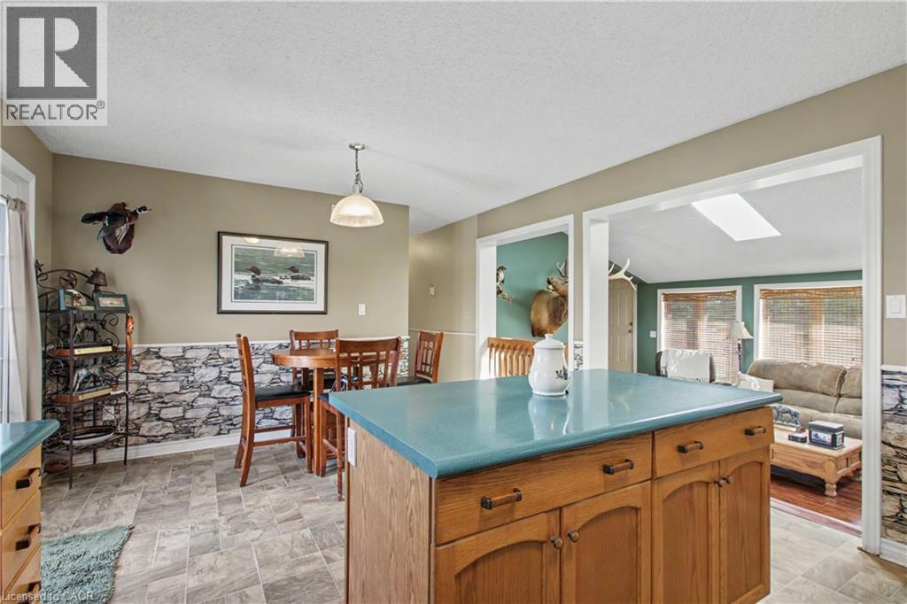 5030 Blackheath Road Property Photo 11