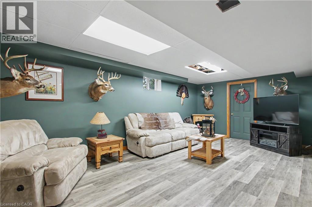 5030 Blackheath Road Property Photo 19