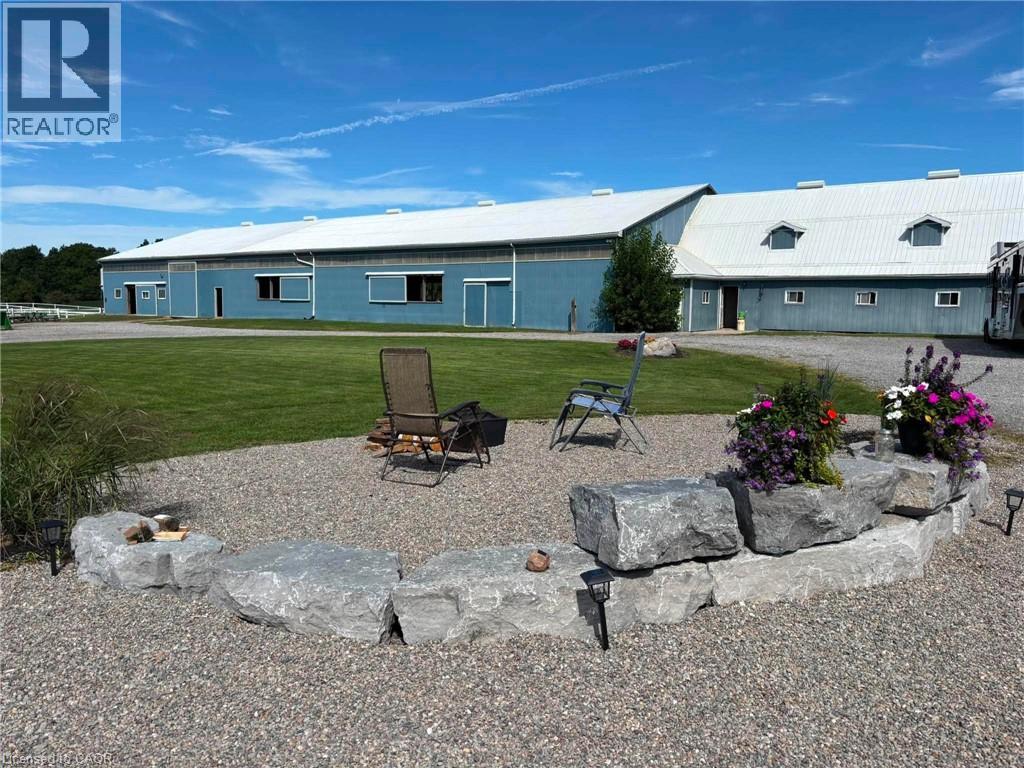 5030 Blackheath Road Property Photo 25