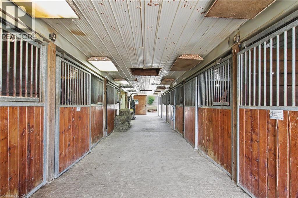 5030 Blackheath Road Property Photo 29