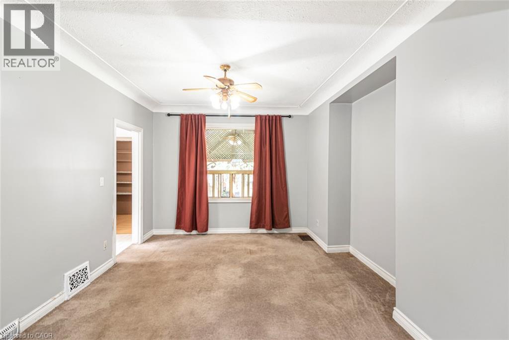 75 Kensington Avenue N Property Photo 15