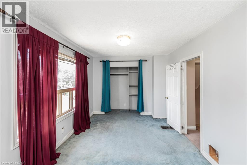 75 Kensington Avenue N Property Photo 24