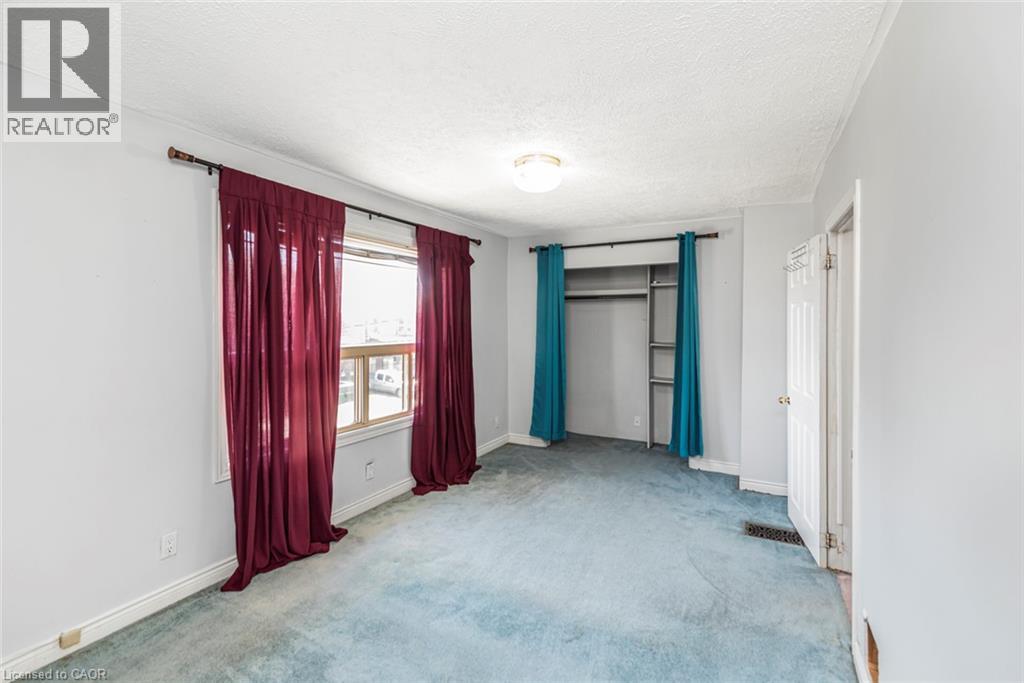 75 Kensington Avenue N Property Photo 25
