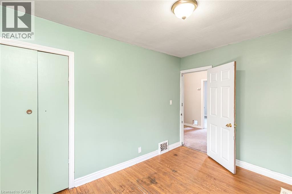75 Kensington Avenue N Property Photo 26