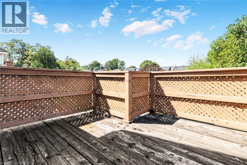 75 Kensington Avenue N Property Photo 34