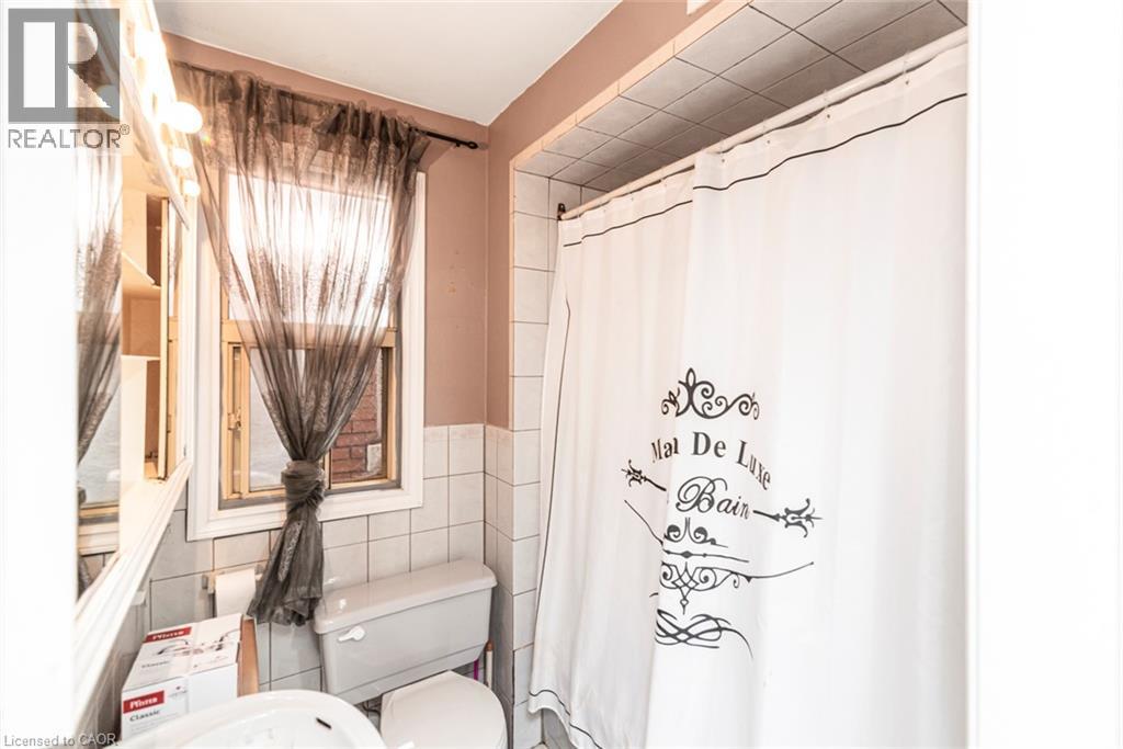75 Kensington Avenue N Property Photo 36