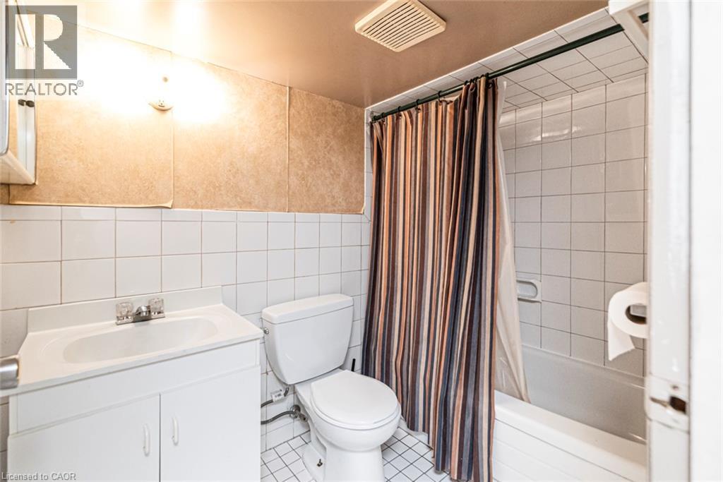 75 Kensington Avenue N Property Photo 42