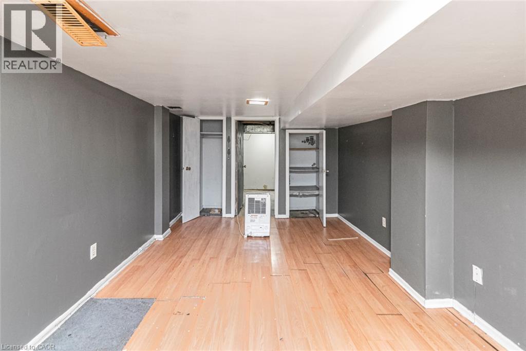 75 Kensington Avenue N Property Photo 45