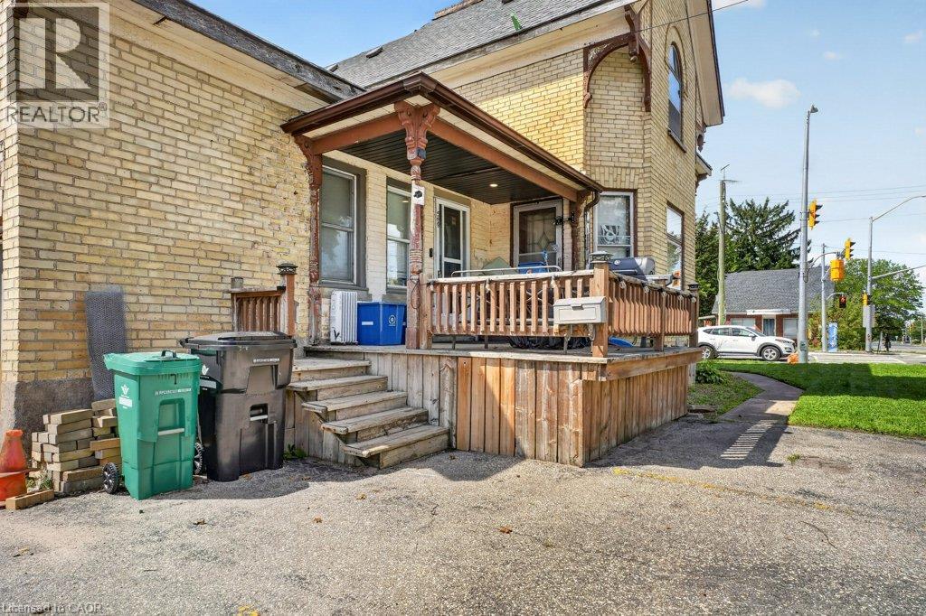 569 Frederick Street Property Photo 10