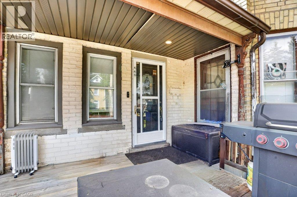 569 Frederick Street Property Photo 12