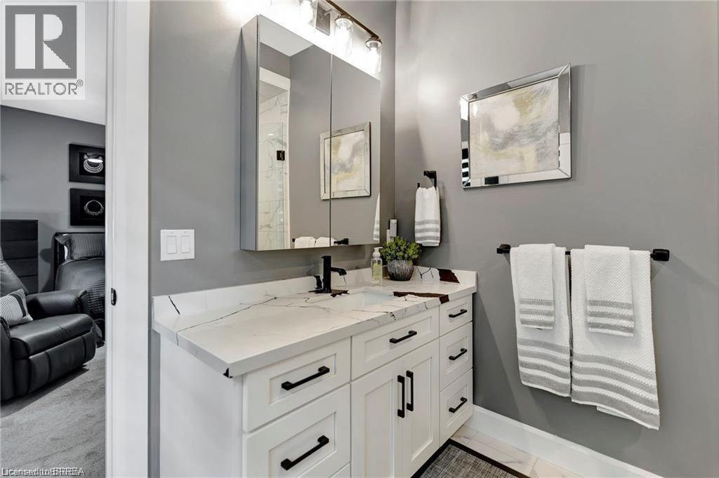 442 James Street Property Photo 11