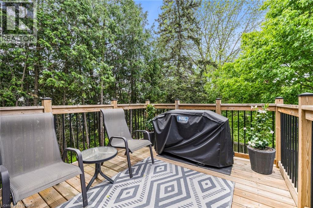 442 James Street Property Photo 18