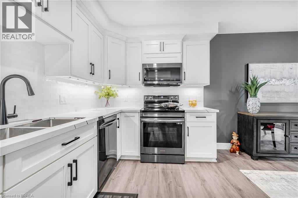 442 James Street Property Photo 20