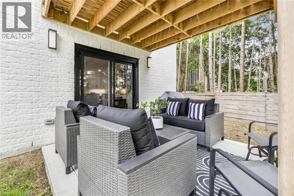 442 James Street Property Photo 28