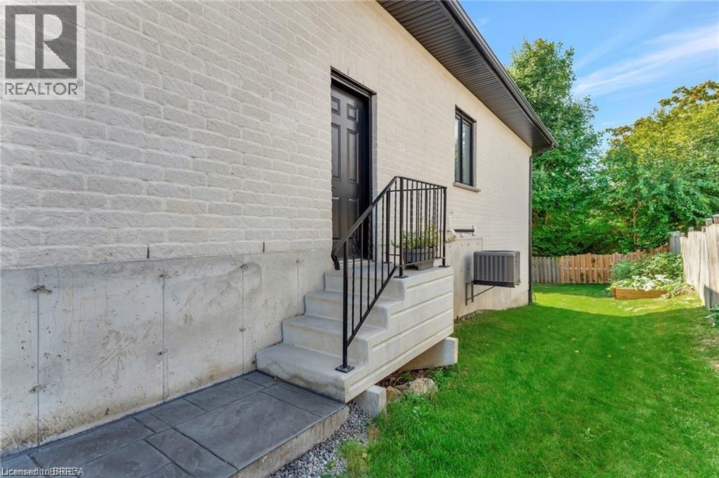 442 James Street Property Photo 29