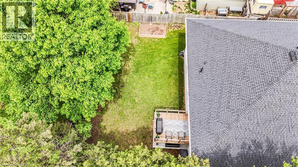 442 James Street Property Photo 31