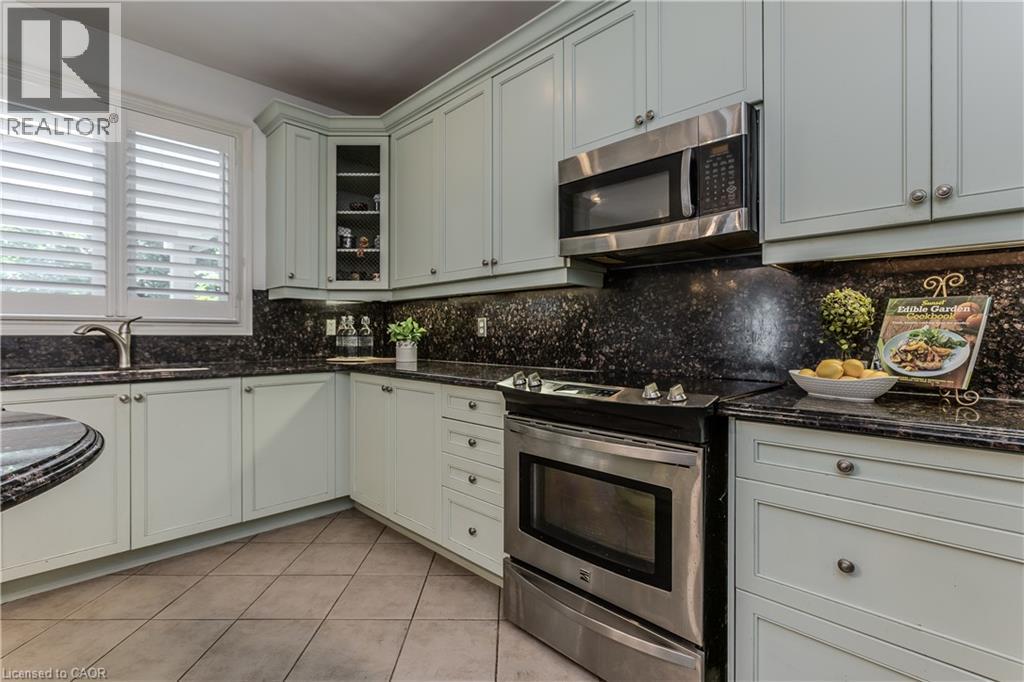 2194 Berwick Drive Property Photo 11