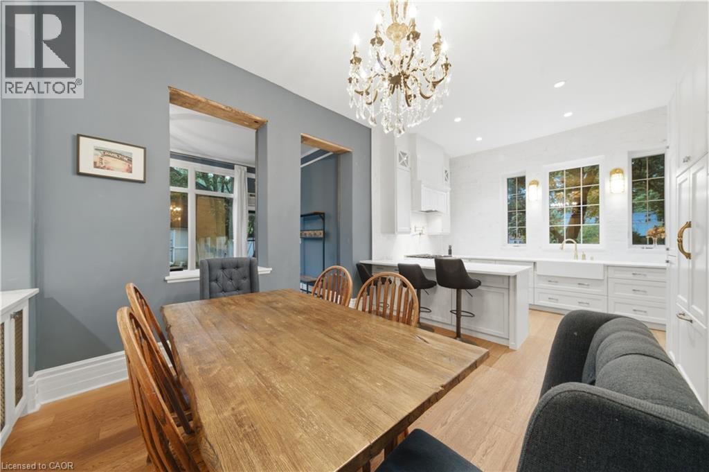 347 Queen Street S Property Photo 12