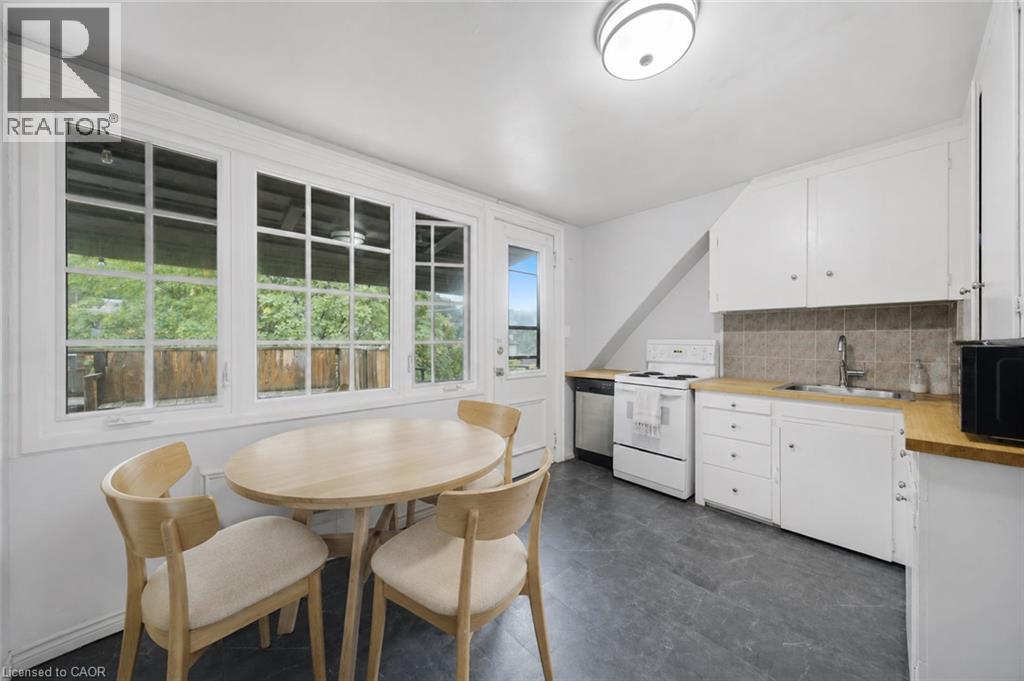 347 Queen Street S Property Photo 35