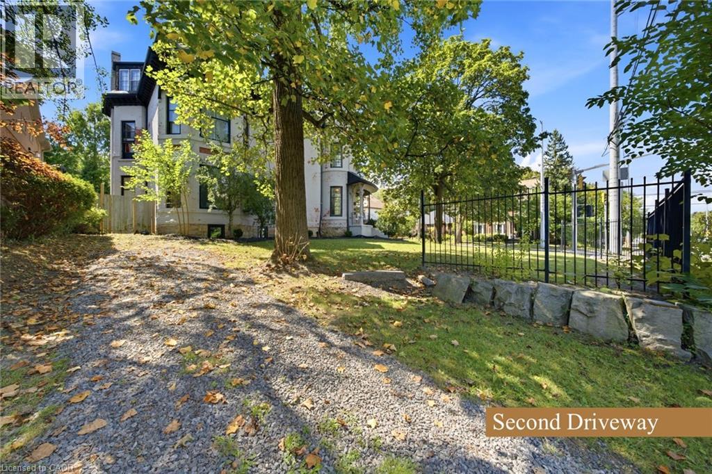 347 Queen Street S Property Photo 39