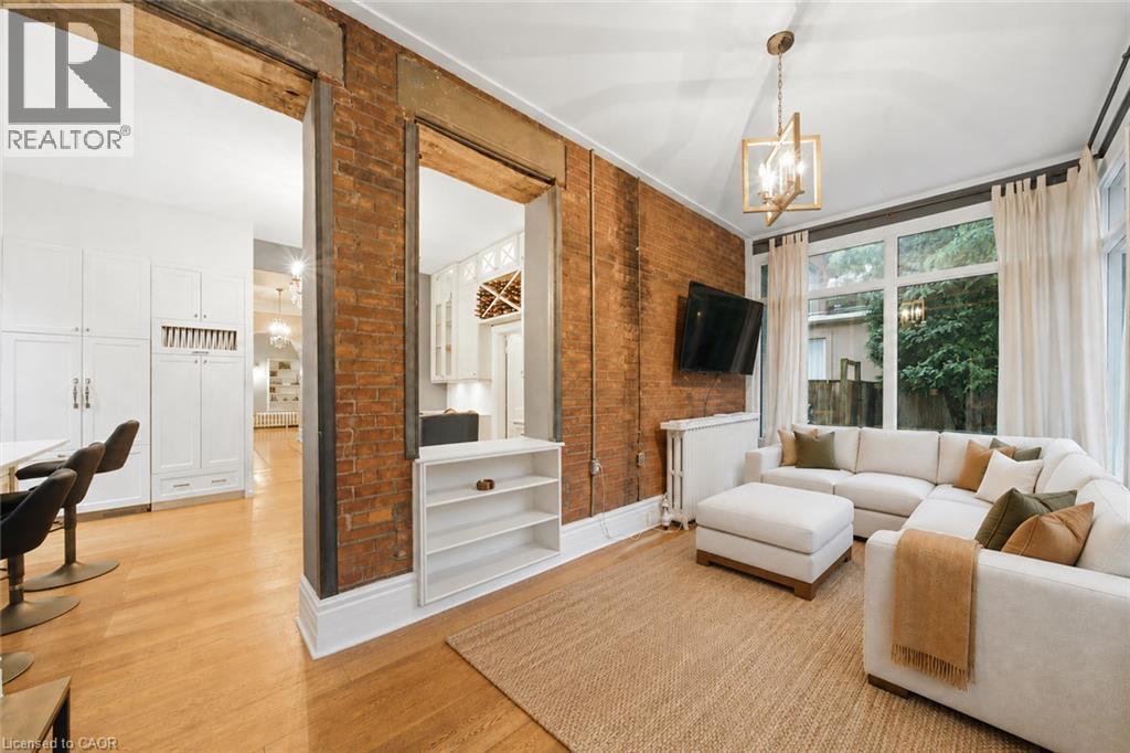347 Queen Street S Property Photo 4