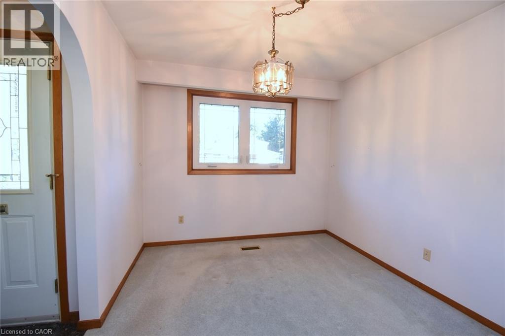 5 Rogers Road Property Photo 9