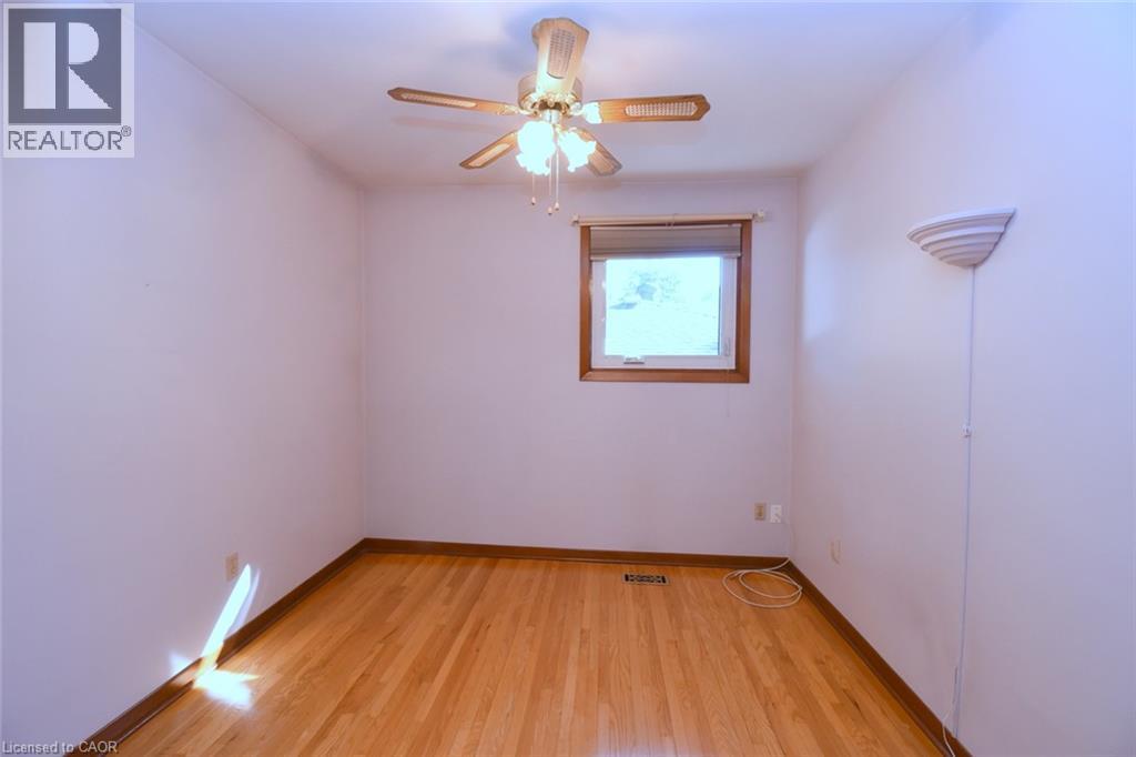 5 Rogers Road Property Photo 17