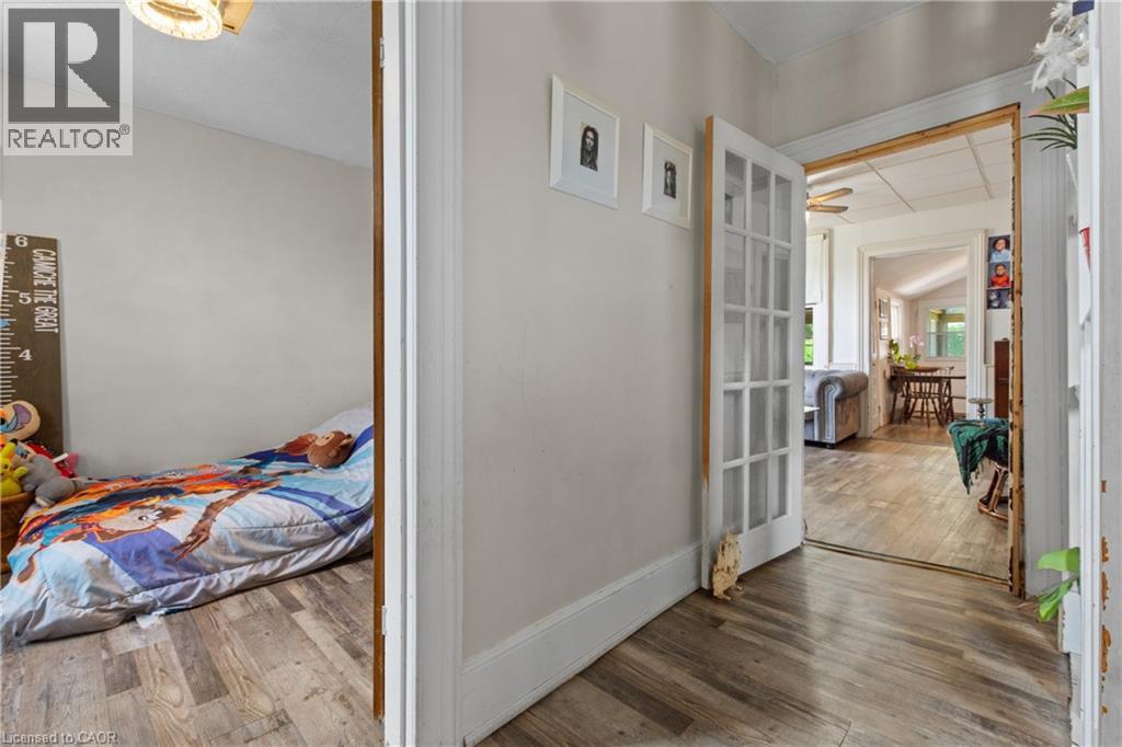 193 Locke Street N Property Photo 16