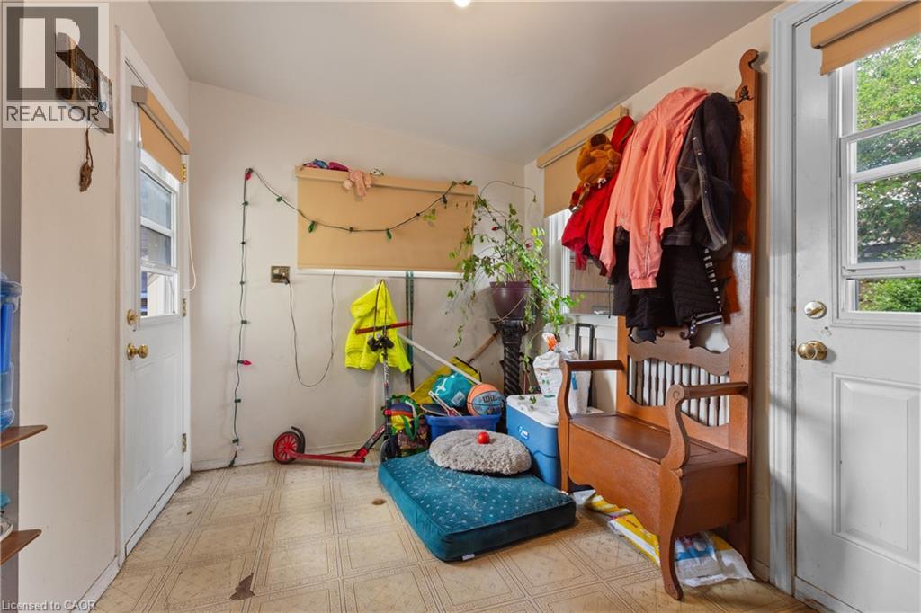193 Locke Street N Property Photo 21
