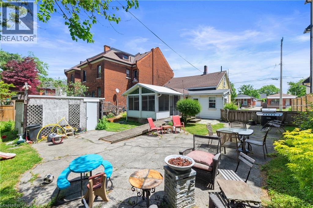 193 Locke Street N Property Photo 23