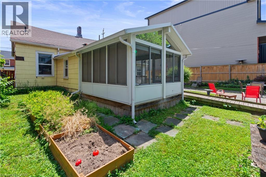 193 Locke Street N Property Photo 26