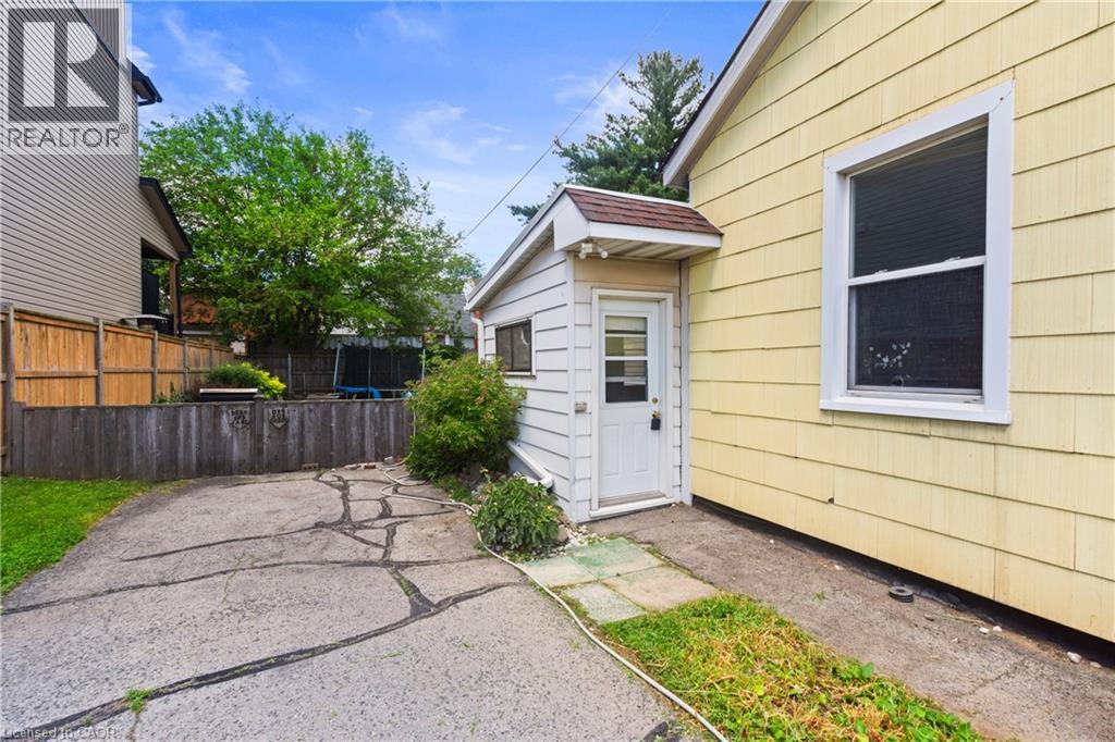 193 Locke Street N Property Photo 27