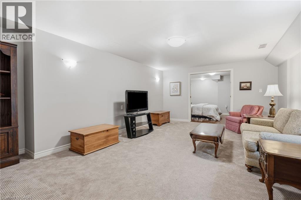 1229 Nathaniel Crescent Property Photo 30