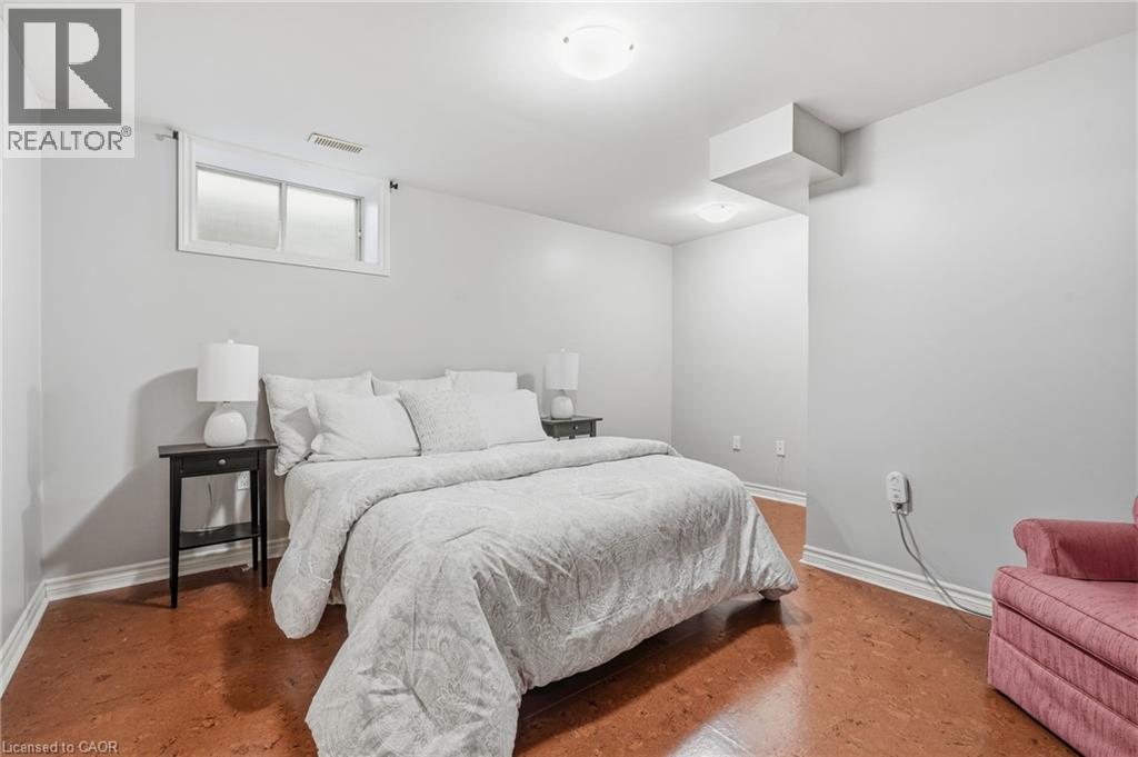 1229 Nathaniel Crescent Property Photo 33