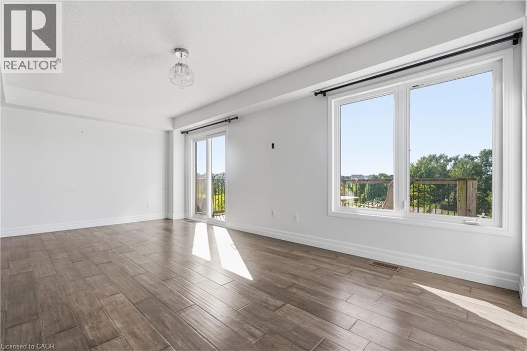 287 Westmeadow Drive Unit# Upper Property Photo 6