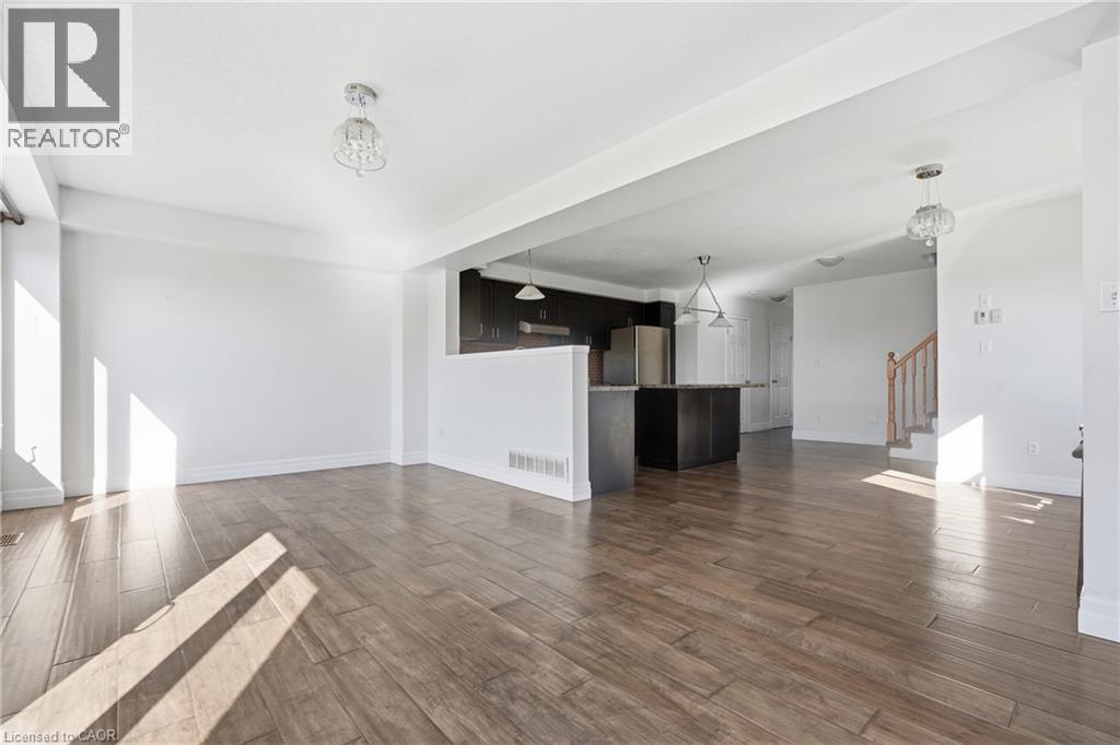 287 Westmeadow Drive Unit# Upper Property Photo 7