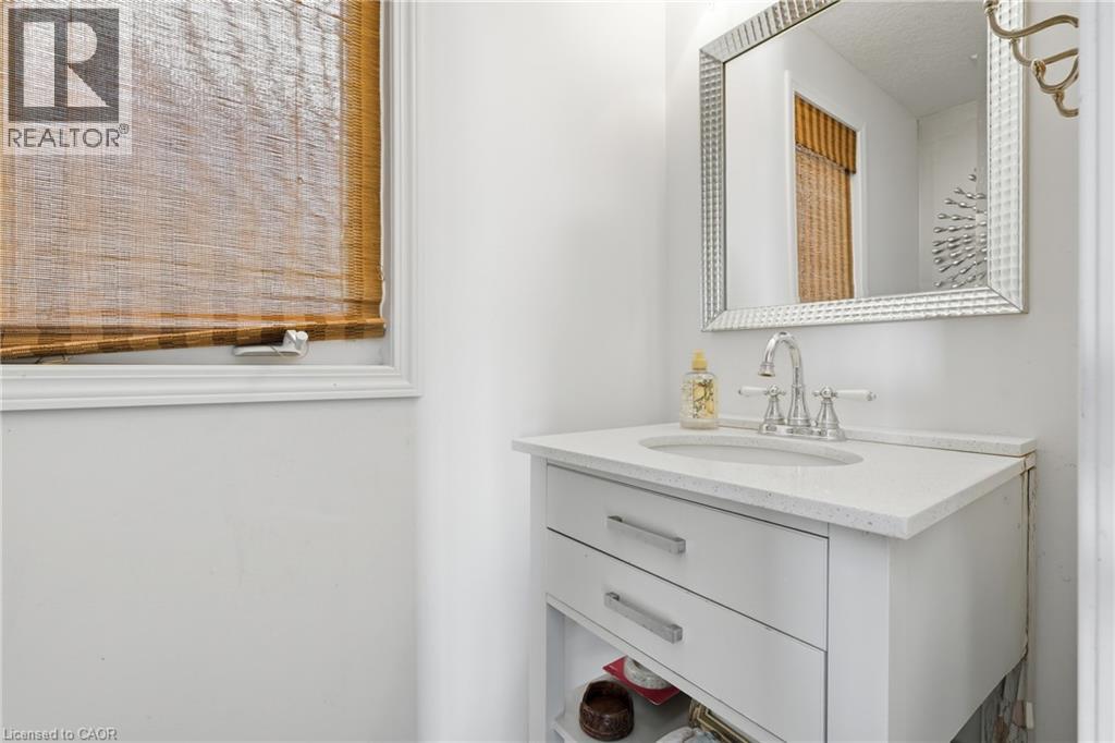 287 Westmeadow Drive Unit# Upper Property Photo 20