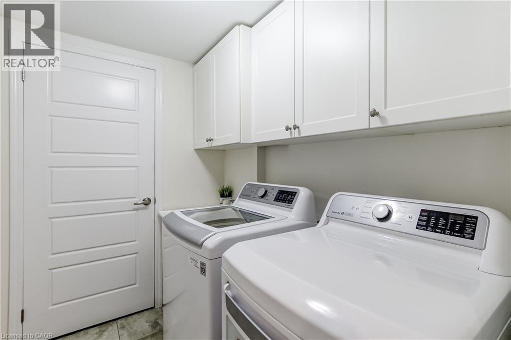 230 Avonsyde Boulevard Unit# 3 Property Photo 11